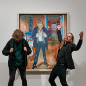 Gustav og Einar snakker om kunst